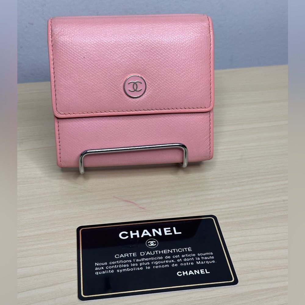 CHANEL Pink Wallet with Authenticity Card